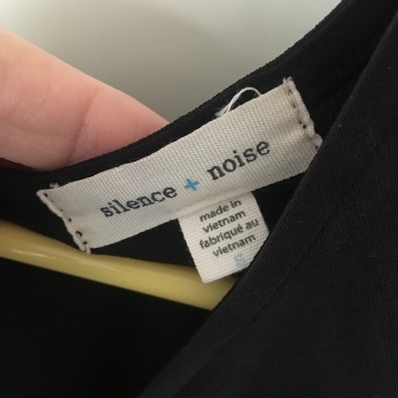 [URBAN OUTFITTERS] silence + noise florence top - Picture 4 of 4